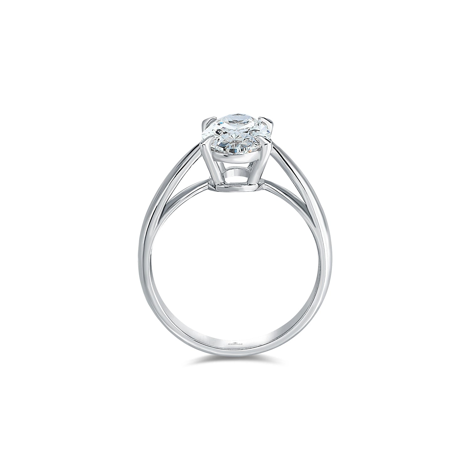 Lucidas Oval Pırlanta Tektaş Yüzük