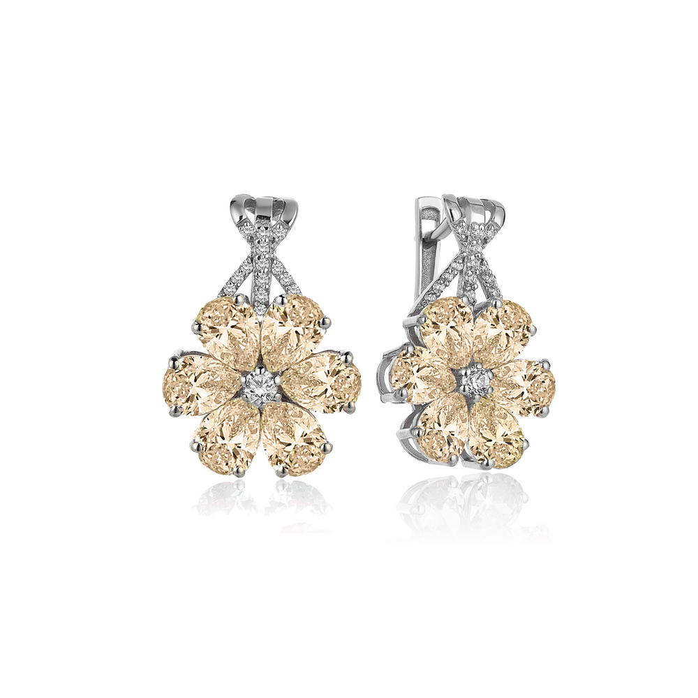 Boucles d'oreilles en or hybride de diamant 8 karat