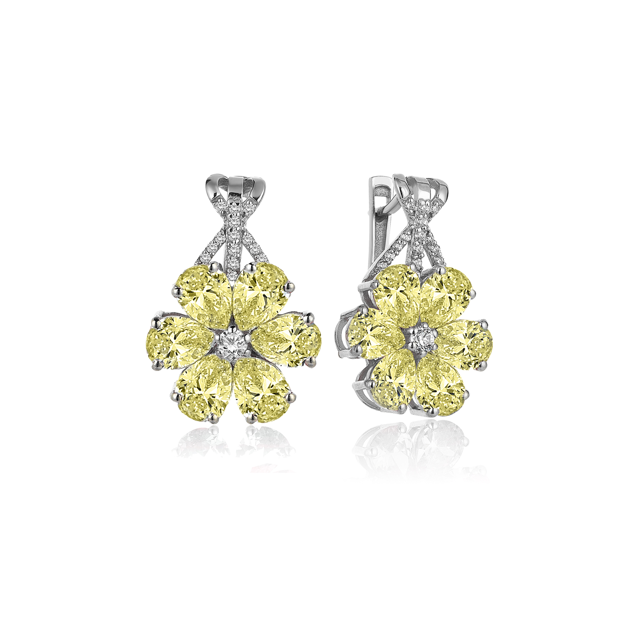 Boucles d'oreilles en or hybride de diamant 8 karat